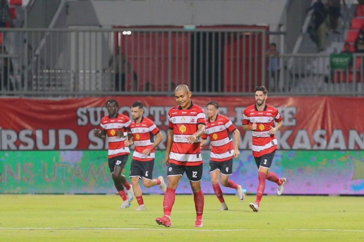 Madura-United-vs-Persita-Tangerang-di-Stadion-Gelora-Madura-Ratu-Pamelingan-2482025.jpg