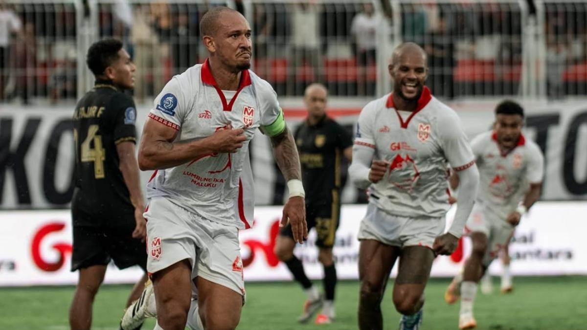 Malut-United-dan-Persib-Bandung-2111.jpg
