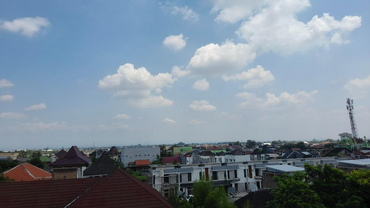 PRAKIRAAN-CUACA-Cuaca-cerah-berawan-di-kawasan-klodran-colomadu.jpg