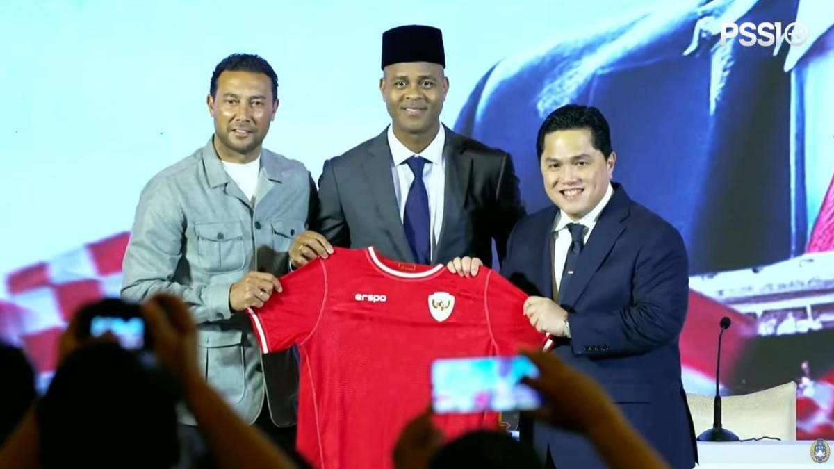 Patrick-Kluivert-saat-diperkenalkan-resmi-oleh-PSSI-Minggu-1212025.jpg