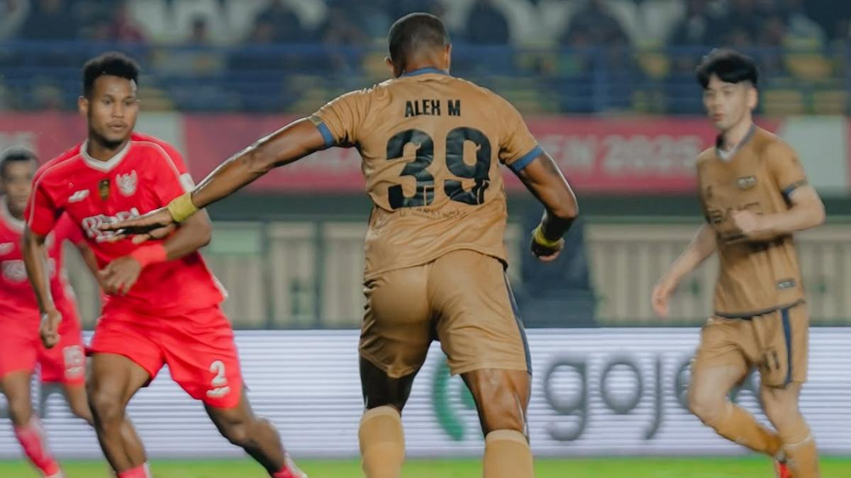 Penampilan-bomber-Dewa-United-Alex-Martins-saat-melawan-ISL-All-Stars.jpg