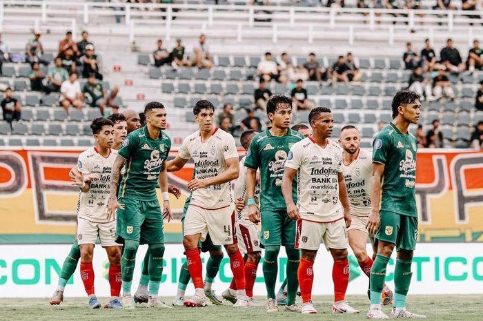 Persebaya-Surabaya-vs-Bali-United-Liga-1-2023-2024.jpg
