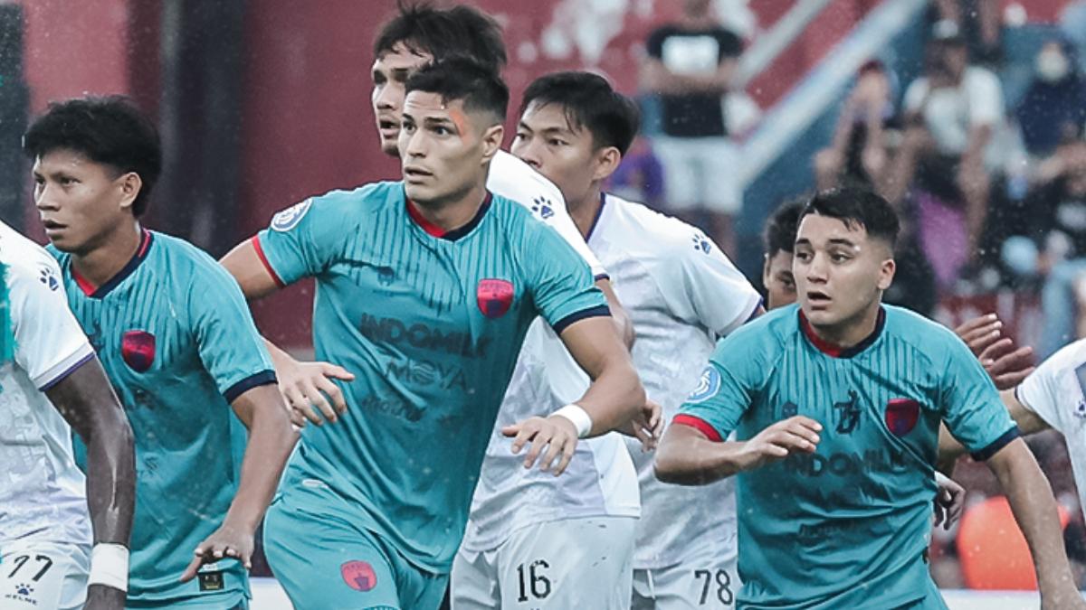 Gerbong Besar Persita Tangerang Otw Persik Kediri: 2 Tulang Punggung Dibungkus, Persija Minggir Dulu