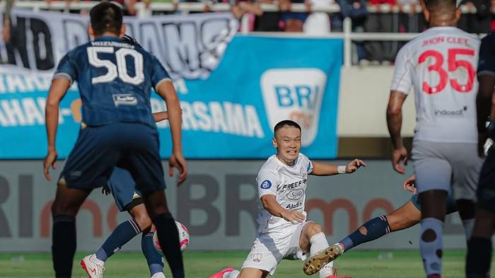 Hasil Persis Vs Persita: VAR Buat Jhon Cley Gagal Selebrasi & Headshot Sidibe, 0-0 di Babak Pertama
