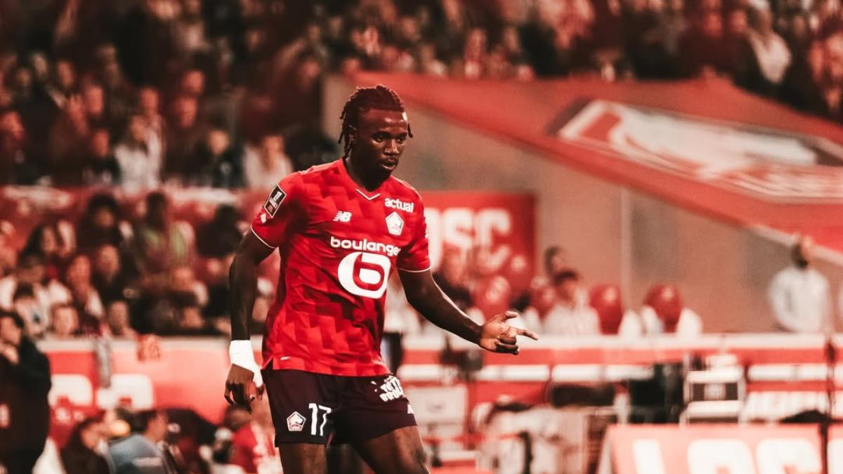 Potret-Ngalayel-Mukau-bersama-Lille-OSC.jpg