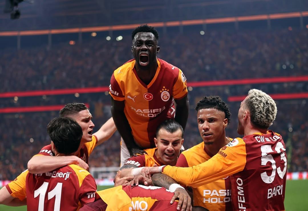 Potret-Pemain-Galatasaray-1.jpg