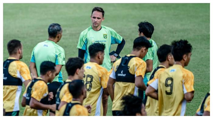 Potret-Sesi-Latihan-yang-dilakukan-Persebaya-Surabaya.jpg