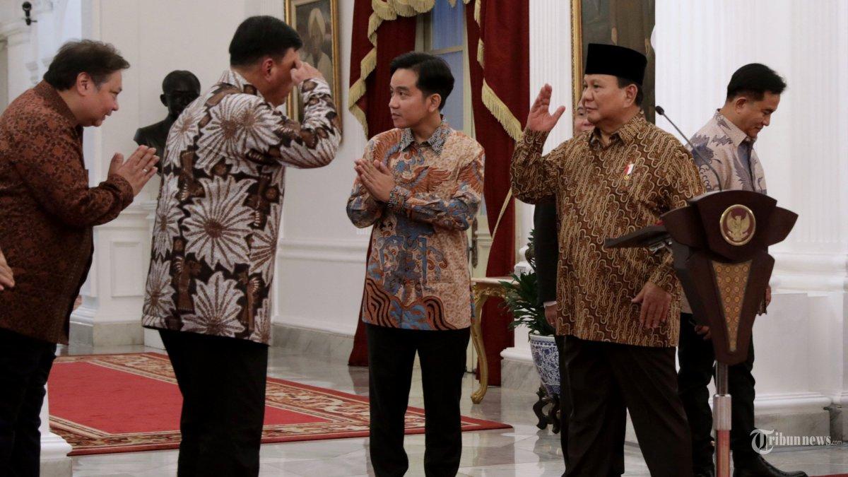 Prabowo-Subianto-Gibran-kabinet-di-istana.jpg