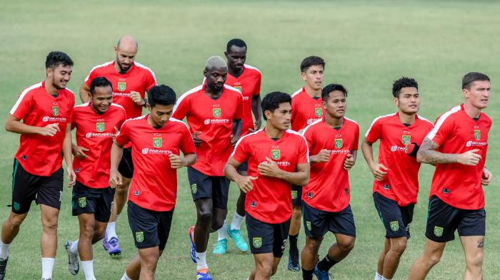 Sesi-Latihan-Persebaya-Jelang-Lawan-PSM.jpg