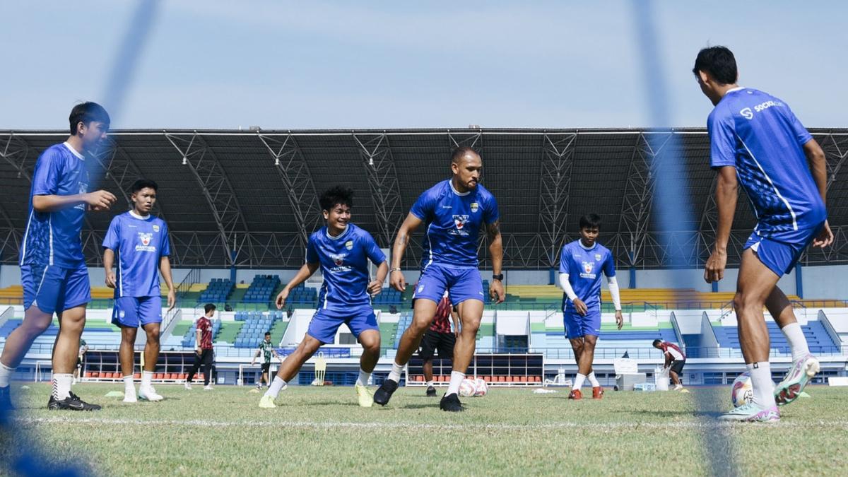 Sesi-latihan-Persib-Bandung-Senin-14102024.jpg