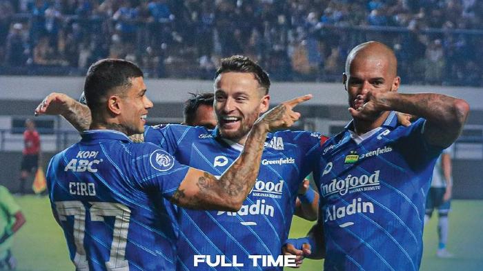 Tiga-pemain-Persib-Bandung-Ciro-Alves-Marc-Klok-dan-David-da-Silva.jpg