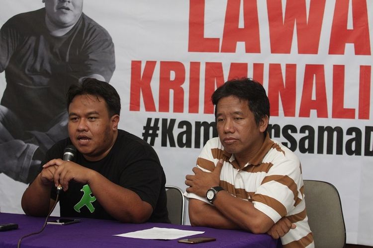 anggota-majelis-pertimbangan-aliansi-jurnalis-independen-aji-dandhy-dwi-laksono-kiri.jpg