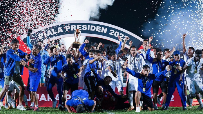 arema-fc-juara-piala-presiden-2022.jpg