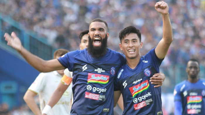 arema-fc-pesta-gol-dengan-kemenangan-4-0-atas-pss-sleman-pada-laga-pekan-ke-20-liga-1-2019.jpg