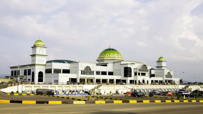 bandara-internasional-sultan-iskandar-muda.jpg