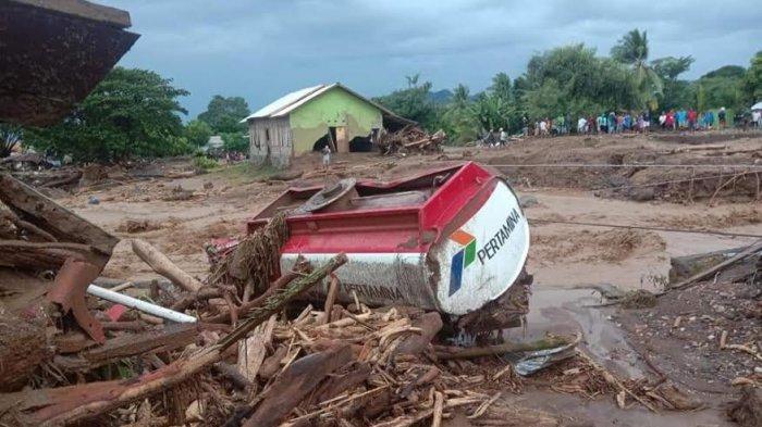 banjir-hingga-longsor-melanda-kawasan-ntt.jpg