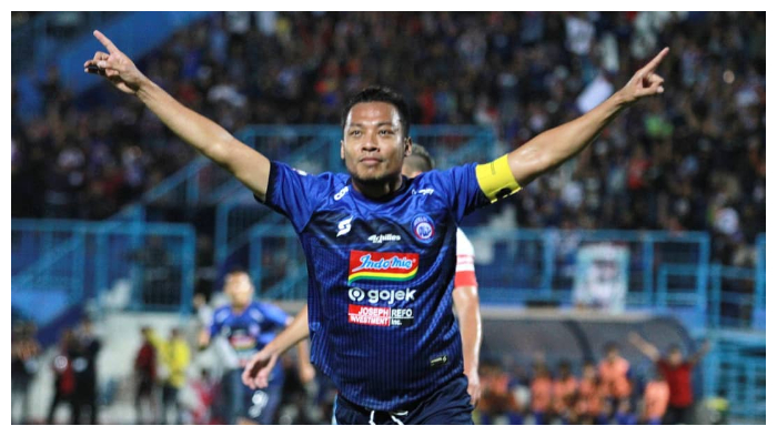 bek-dan-sekaligus-kapten-arema-fc-hamka-hamzah.jpg
