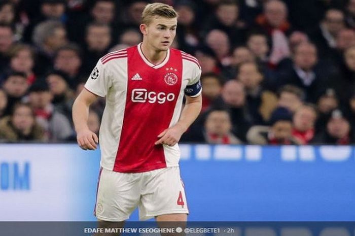 bek-tengah-ajax-amsterdam-matthijs-de-ligt-diincar-juventus-dan-barcelona.jpg