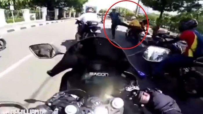 bikers-sunmori-tiba-tiba-ditendang-viral-moge-istana.jpg