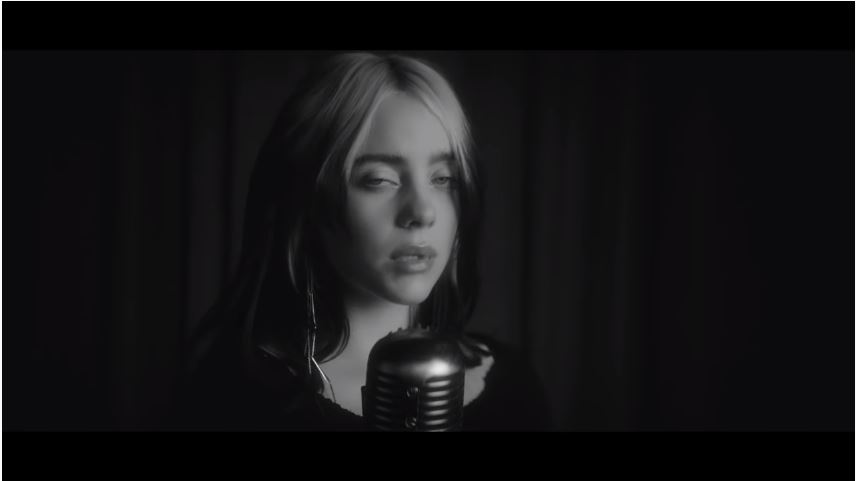 billie-eilish-dalam-video-klip-lagu-no-time-to-die.jpg