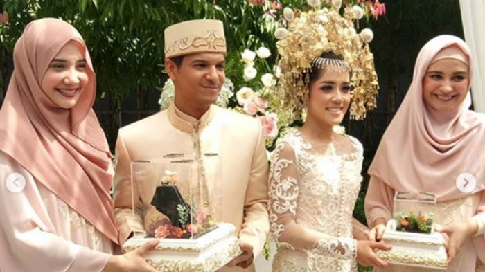 cantiknya-adik-ipar-shireen-dan-zaskia-sungkar-yofina-pradani_20180321_210934.jpg