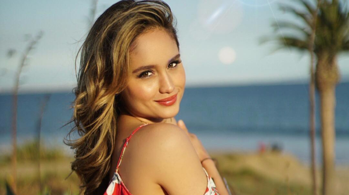 Cinta Laura Unggah Foto 'Panas' dengan Aktor Ganteng Ini, Netizen: Kawin!