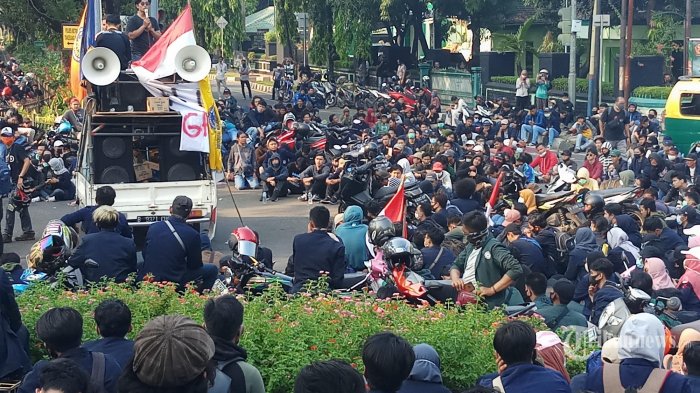demo-massa-uu-cipta-kerja-tangerang.jpg