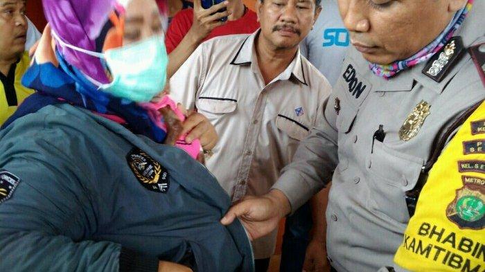 Pedagang Pasar Serpong Berhasil Kejar 2 Orang Wanita yang Belanja Pakai Uang Palsu