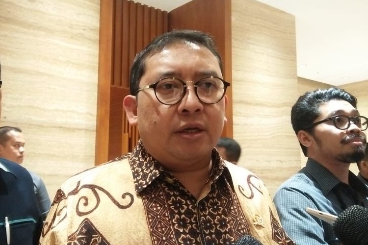 fadli-zon-singkat-saat-dijumpai-di-gedung-dprmpr-ri-senayan-jakarta.jpg