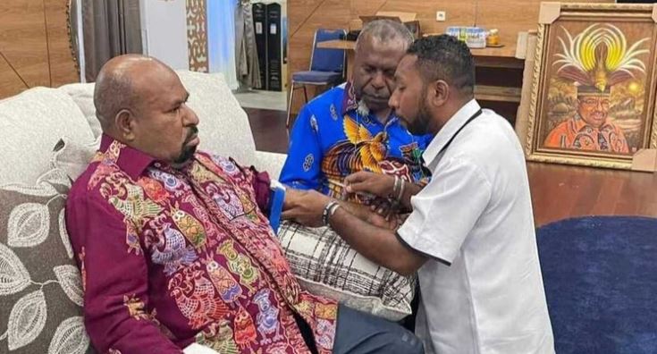 gubernur-papua-lukas-enembe-menjalani-pemeriksaan-kesehatan.jpg
