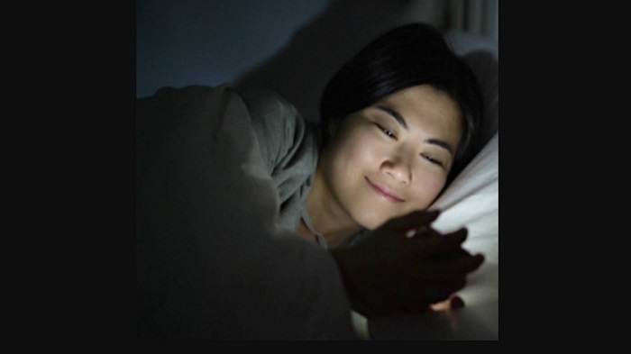 Waspada! Seorang Gadis Hampir Buta Gara-gara Menonton Drama Korea!