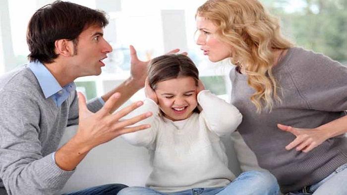 Terlalu! Seorang Pria Lakukan KDRT pada Istrinya di Depan Anaknya, yang Terjadi Selanjutnya . . .