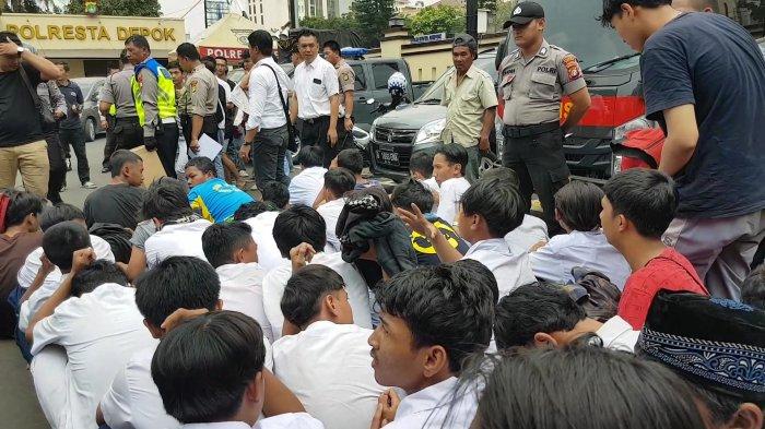 ingin-ikuti-demo-di-gedung-dpr-pelajar-diamankan-di-mapolresta-depok.jpg