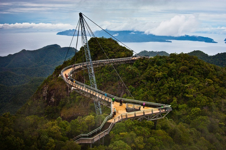 jembatan-langit-langkawi-malaysia_20170206_134819.jpg