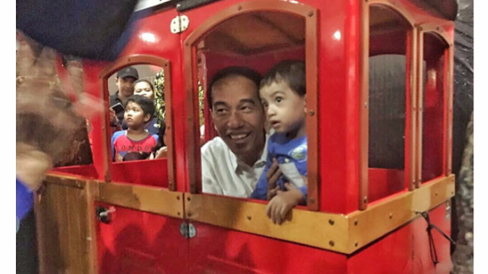 jokowi-dan-cucunya-jan-ethes_20170918_202250.jpg