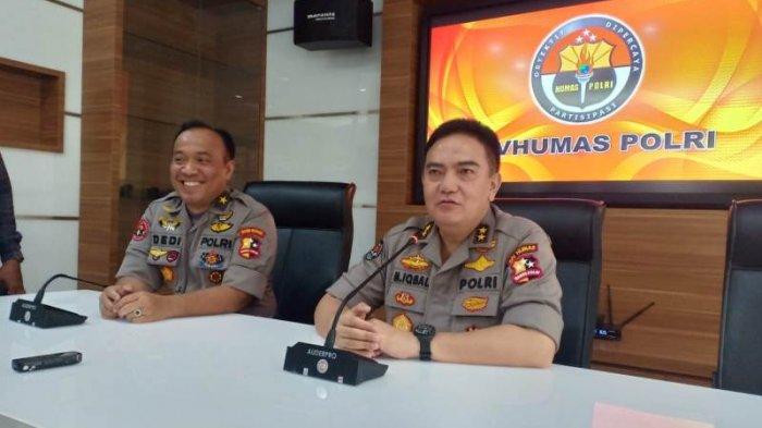 kadiv-humas-polri-irjen-pol-mohammad-iqbal-saat-berbicara-di-gedung-humas-mabes-polri.jpg