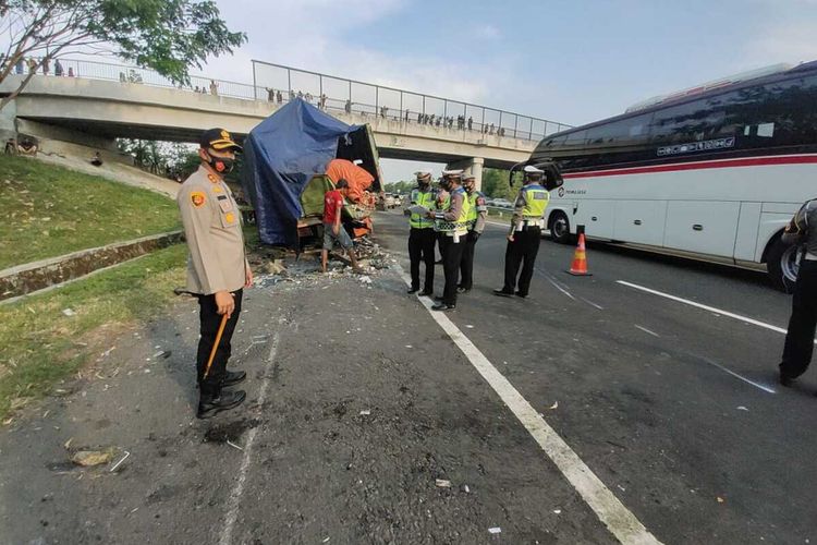 Kronologi Kecelakaan Maut di Tol Cipali, Korban Selamat Sebut Bus Ngebut hingga Curiga Sopir Ngantuk