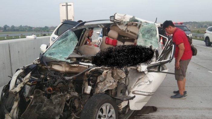 kecelakaan-di-ruas-tol-pejagan-identitas.jpg