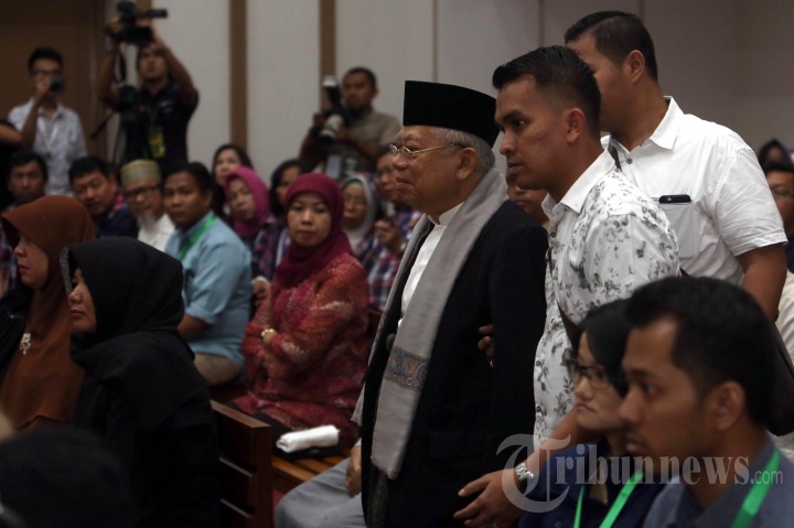 ketua-mui-maruf-amin-bersaksi-dalam-sidang-ahok_20170206_112803.jpg