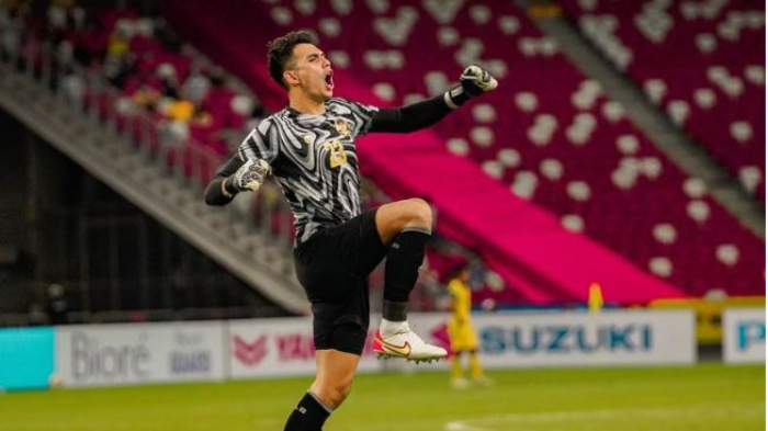 kiper-timnas-indonesia-nadeo-argawinata.jpg