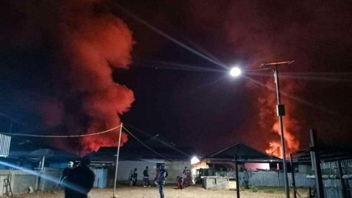 kondisi-rumah-warga-yang-dibakar-di-dogiyaipapua.jpg
