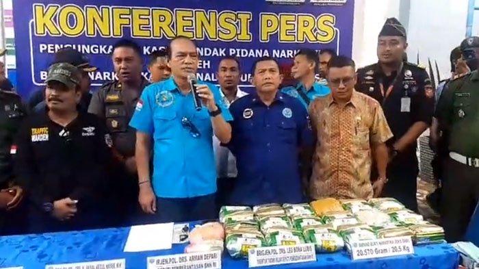 konferensi-pers-bnn-terkait-pengungkapan-kasus-penyelundupan-40-kg-sabu-sabu.jpg