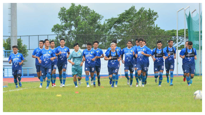 latihan-perdana-persib-bandung-di-musim-2020-di-stadion-sport-jabar-arcamanik-bandung.jpg