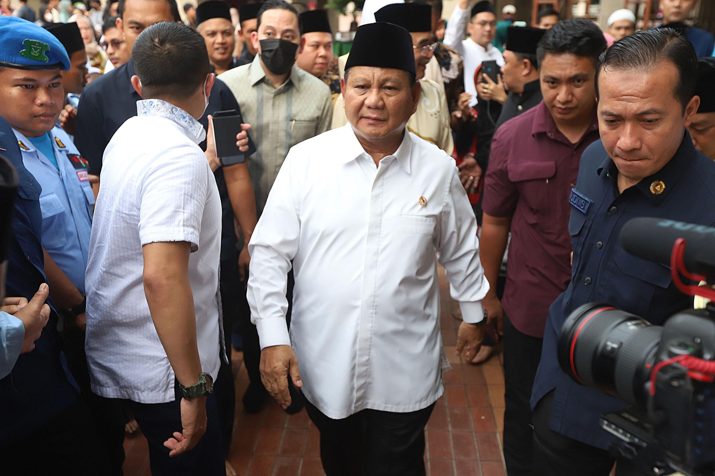 menteri-pertahanan-menhan-prabowo-subianto-saat-menghadiri-acara-silaturahmi.jpg