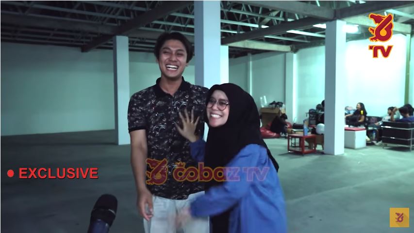 momen-pasangan-rizky-billar-dan-lesti-kejora-bercanda-saat-diwawancara.jpg