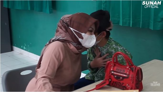 Nathalie Holscher Bangga Rizwan Fadilah Anak Sule Juara Kelas, Langsung Peluk dan Puji Kepintarannya