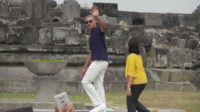 obama-di-prambanan_20170629_134955.jpg