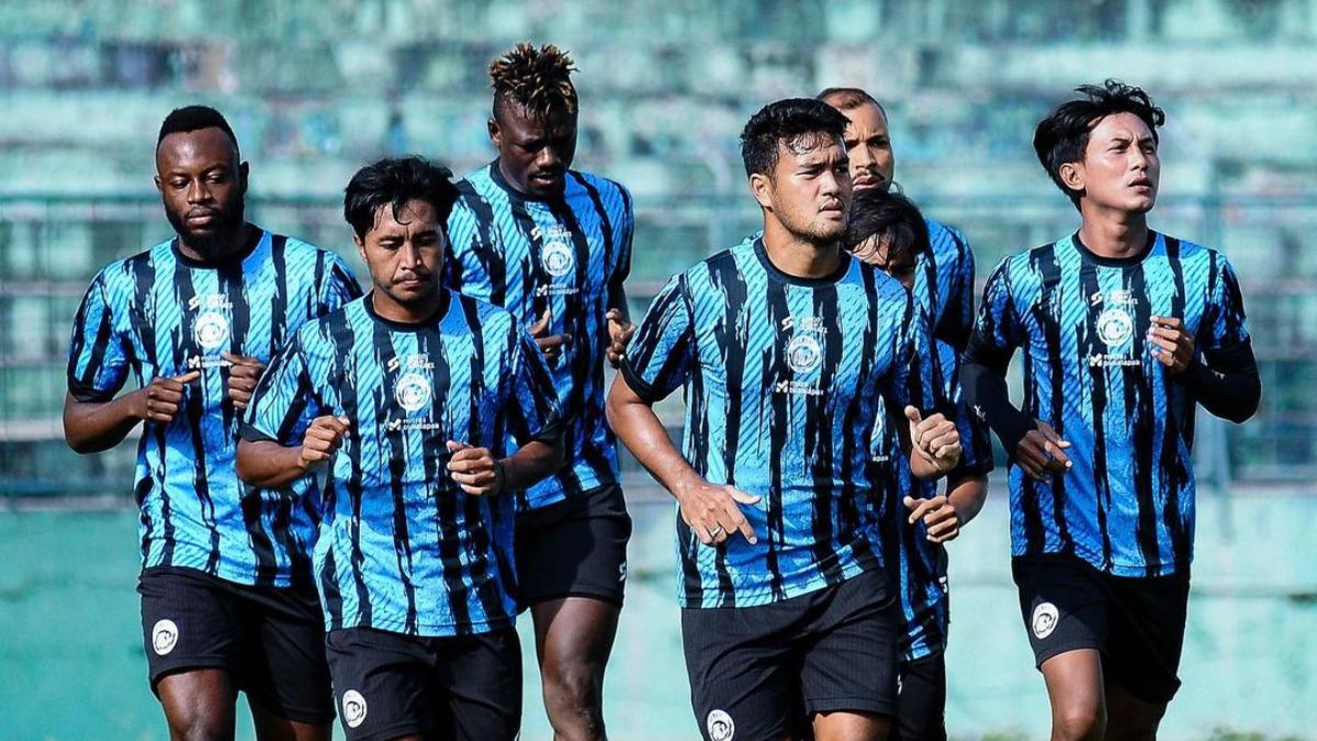 para-pemain-arema-fc-di-sesi-latihan-jelang.jpg