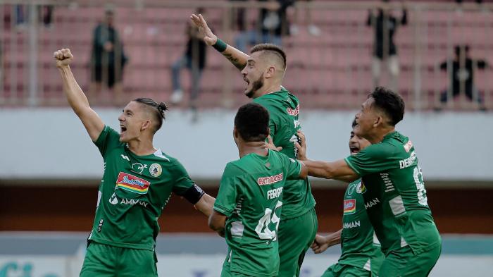 para-pemain-pss-sleman-berselebrasi-pada-s.jpg