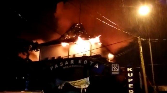 pasar-kota-banjarnegara-terbakar-kamis-malam-1132021.jpg